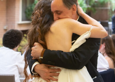ballo genitori la sposa si abbraccia con il padre